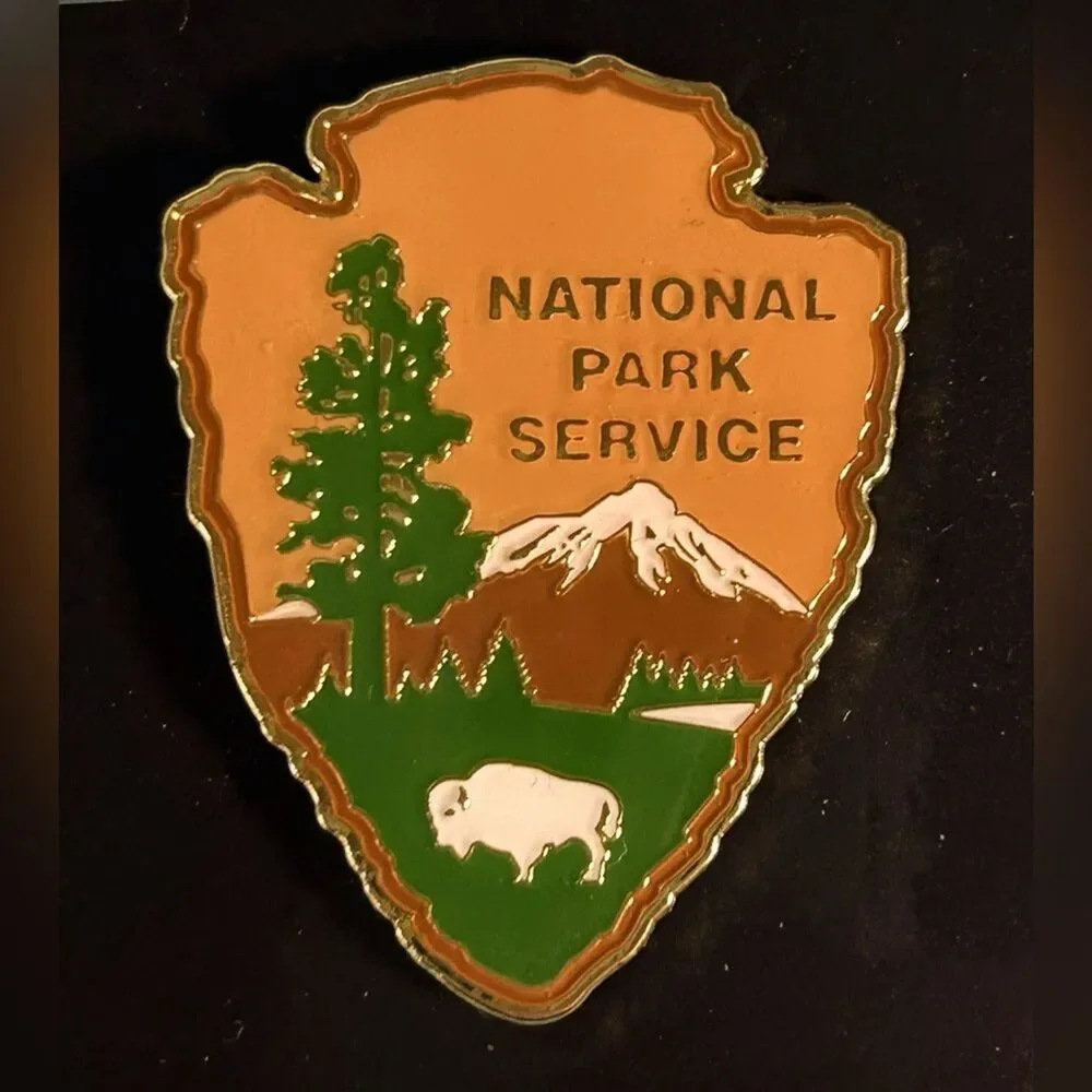 National Park Service -Arrowhead Shape Large Enameled Novelty, Pin, New